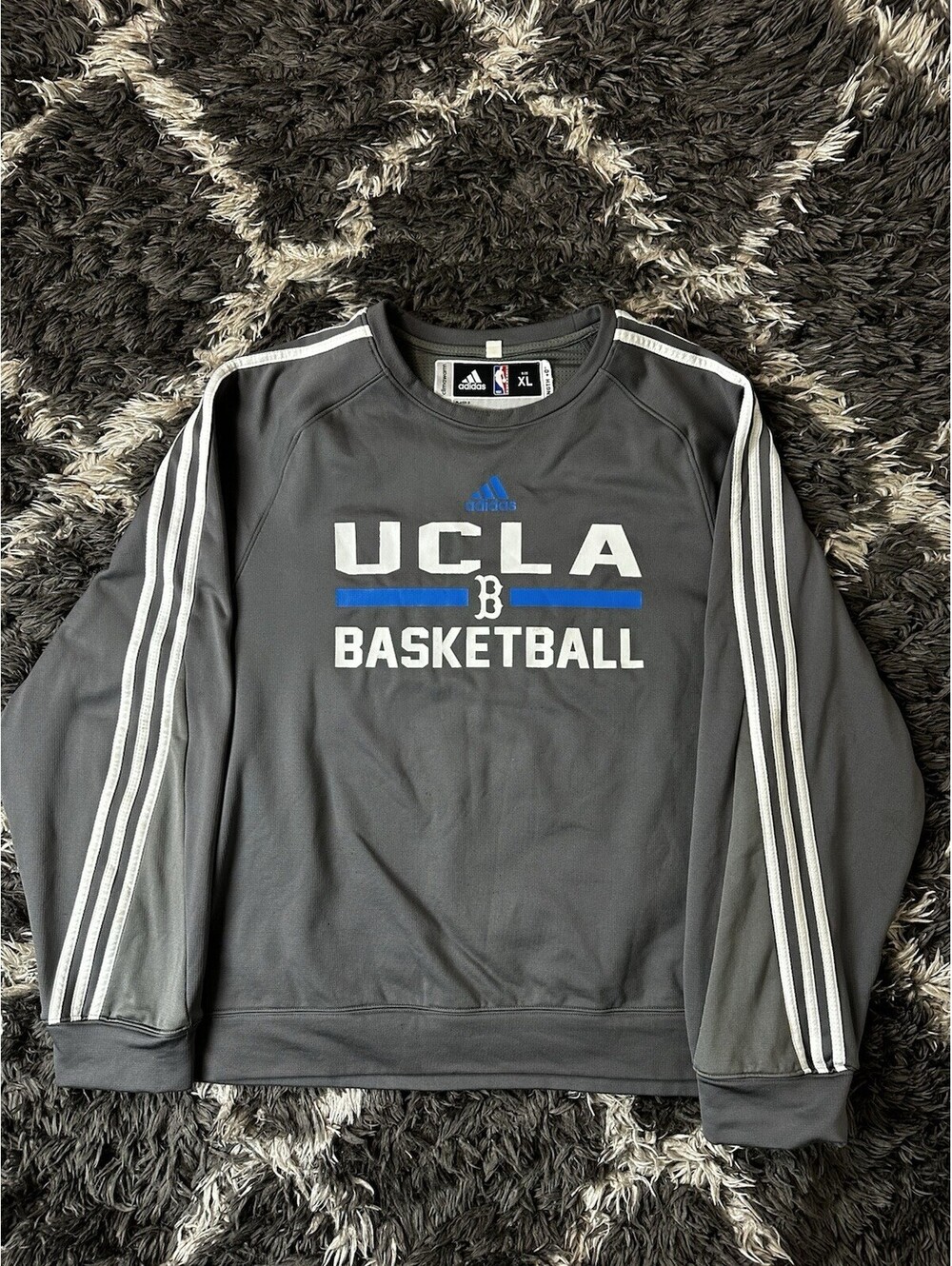 Adidas UCLA Bruins Basketball Sweatshirt Mens XL Grey Climawarm Crewneck
